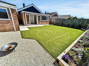 Photo 25- click for photo gallery